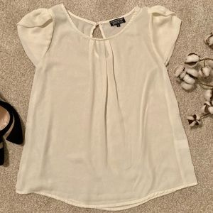 Women’s Petite Small Short-sleeve Blouse